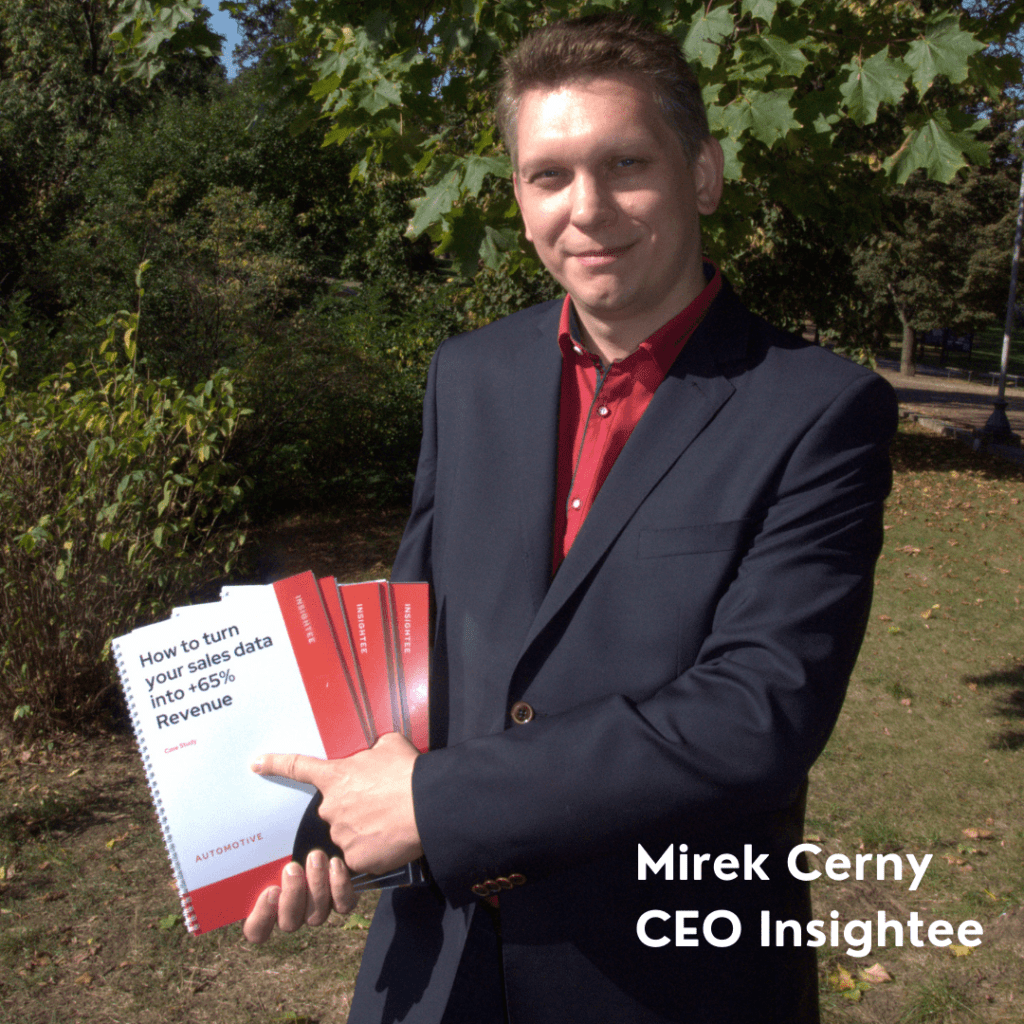 Mirek Cerny, Insightee CEO, showing the case studies